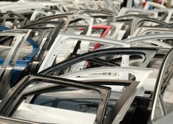 Autoindustrie im Wandel: Elektromobilität und Vertrauenskrisen